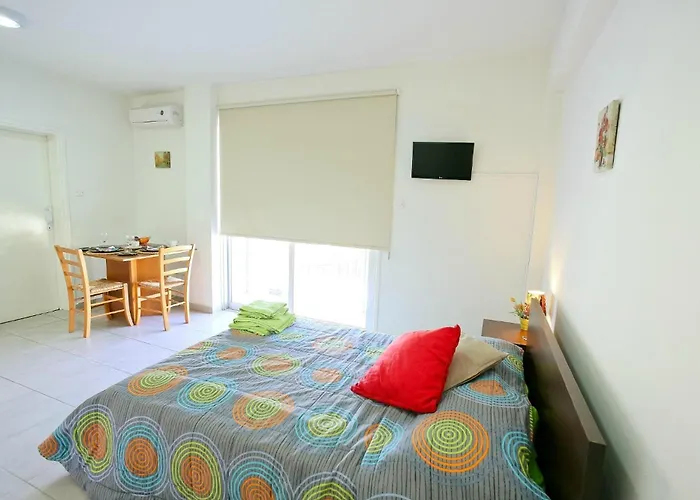 S Sari Flats * 拉纳卡