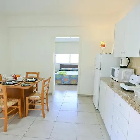 S Sari Flats * Larnaca