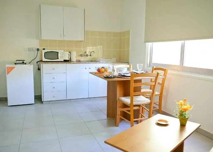 S Sari Flats Ларнака